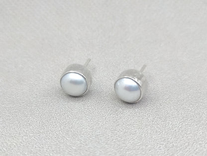 Pearl Earring, Sterling Silver Pearl Earring, Birthstone Earring, Zodiac Earring, Round Pearl Studs, Soliatire Jewelry, Silver Women Jewelry