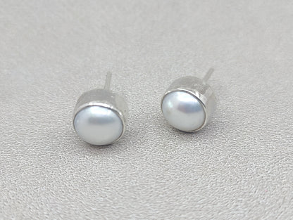 Pearl Earring, Sterling Silver Pearl Earring, Birthstone Earring, Zodiac Earring, Round Pearl Studs, Soliatire Jewelry, Silver Women Jewelry