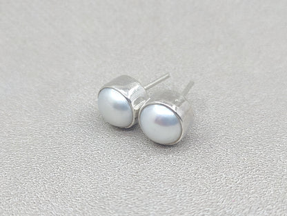 Pearl Earring, Sterling Silver Pearl Earring, Birthstone Earring, Zodiac Earring, Round Pearl Studs, Soliatire Jewelry, Silver Women Jewelry