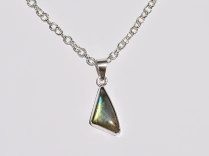 Labradorite Pendant, 925 Silver Pendant, Handmade Pendant, Women Accessory, Silver Pendant, Blue Fire Labradorite, Gift For Her, New Pendant