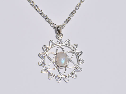 Moonstone Pendant, 925 Sterling Silver Pendant, Handmade Pendant, Healing Gemstone, Solitaire Jewelry, Women Accessory, 925 Silver Necklace