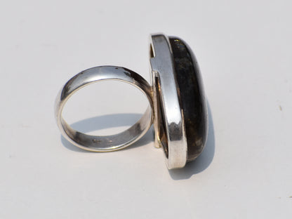 Labradorite Sterling Silver Ring – Handmade Blue Flash Gemstone Jewelry