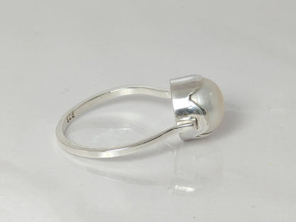 Pearl Ring, Gemstone Ring, Sterling Silver Ring, Handmade Ring, Vintage Jewelry, Unisex Ring, Birthstone Ring, Stone Ring, Anniversary Gift