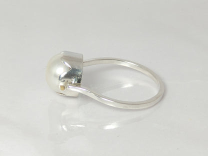 Pearl Ring, Gemstone Ring, Sterling Silver Ring, Handmade Ring, Vintage Jewelry, Unisex Ring, Birthstone Ring, Stone Ring, Anniversary Gift