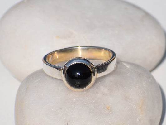 Black Onyx Ring, Round Black Onyx Ring, Sterling Silver Ring, Black Stone Ring, Healing Ring, Zodiac Ring, Women Solitaire ring
