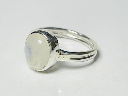 Moonstone Ring, 925 Silver Ring, Rainbow Moonstone Ring, June Birthstone, Blue Flame Moonstone Ring, Oval Moonstone Ring, Statement Jewelry